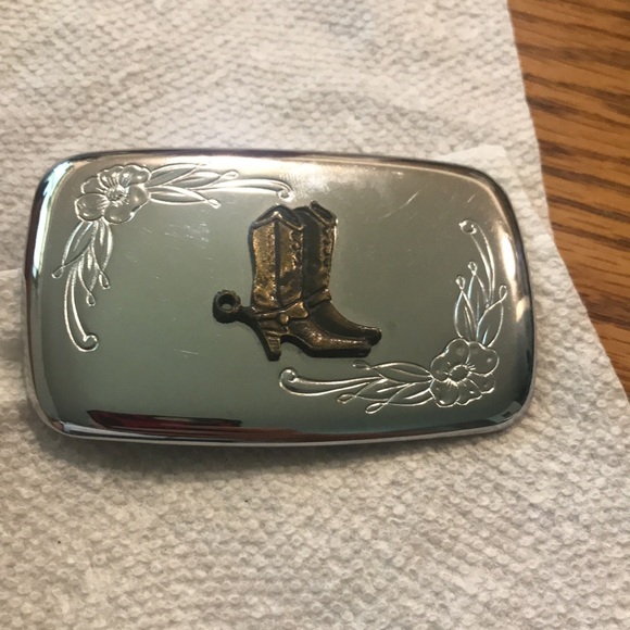 New Silver tone belt buckle with gold tone cowboy boots - Picture 2 of 4
